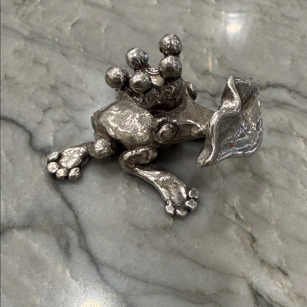 Tamara Hensick Designs Pewter Frog Prince Kiss Me Figurine.